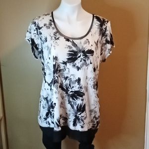 Vera Wang black and white floral blouse